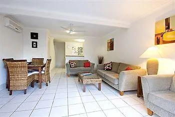 ***  Pelican Beach Resort Noosa Noosaville Australia