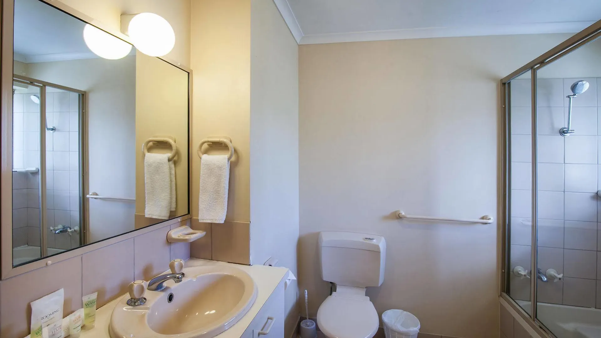 Pelican Beach Resort Noosa Noosaville