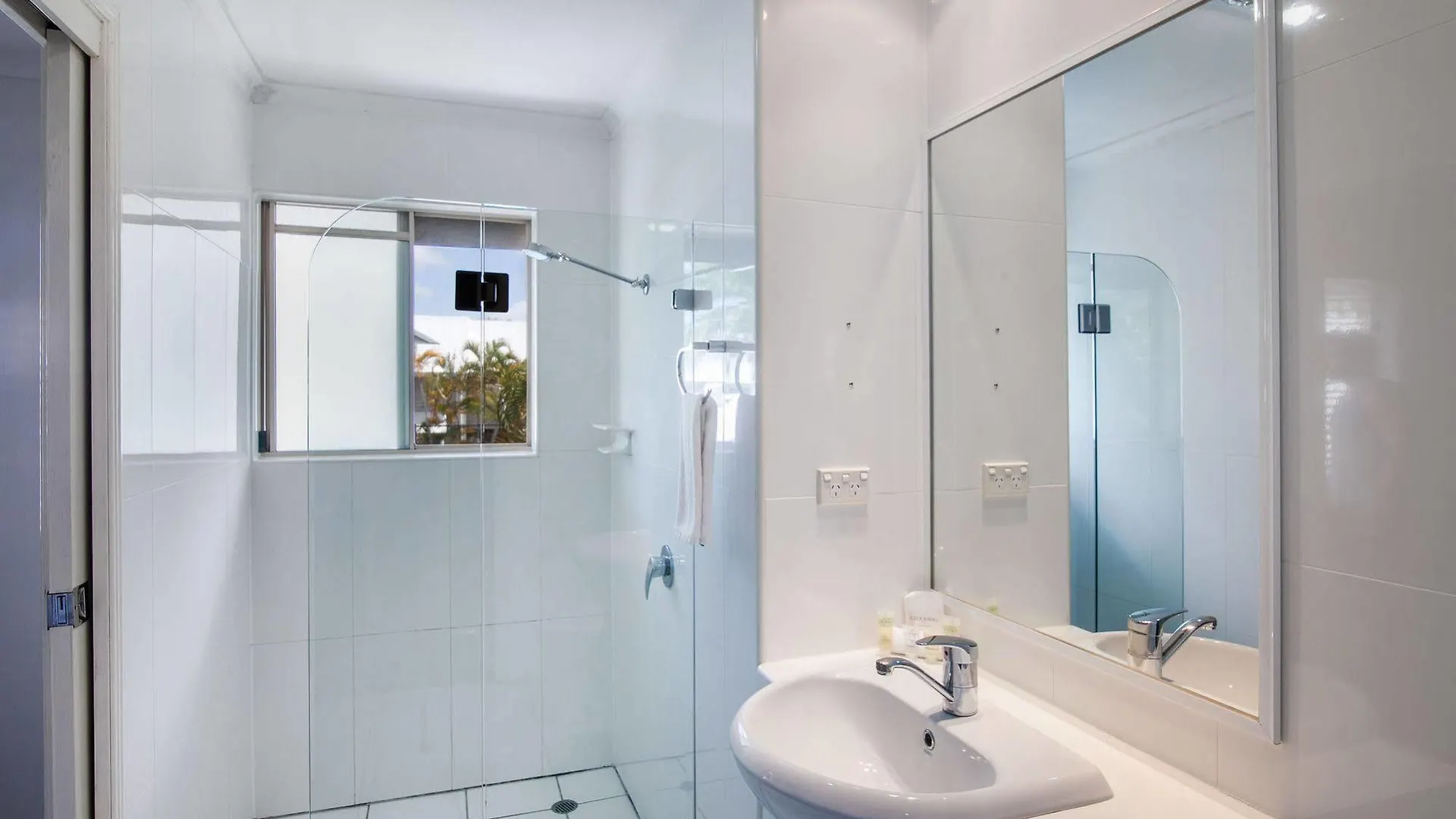 Pelican Beach Resort Noosa Noosaville