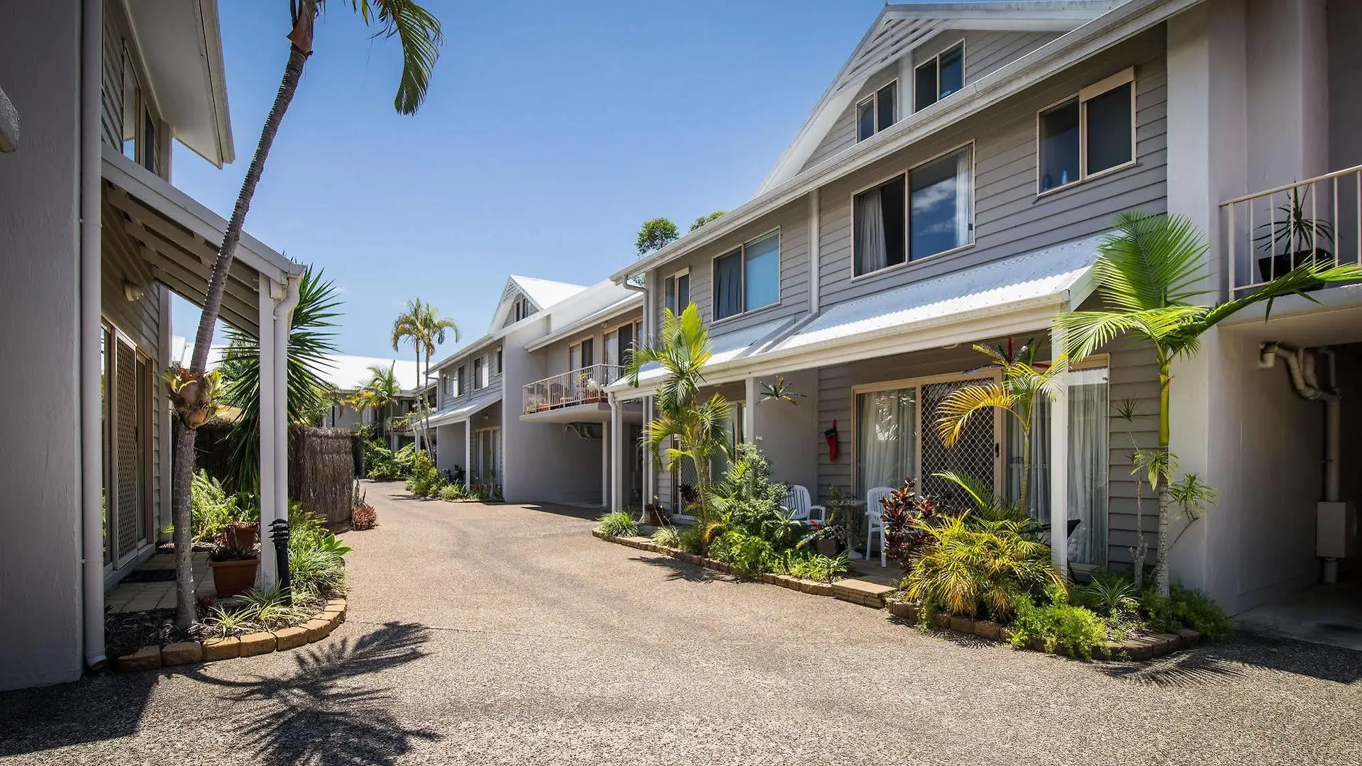 Pelican Beach Resort Noosa Noosaville 3*,
